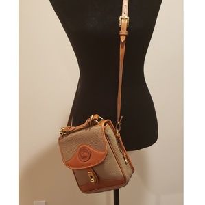 Vintage Dooney and Bourke Crossbody